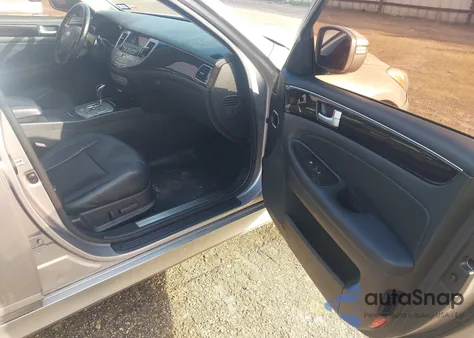 2013 Hyundai Genesis 3.8 from USA, damaged, VIN KMHGC4DD8DU241180